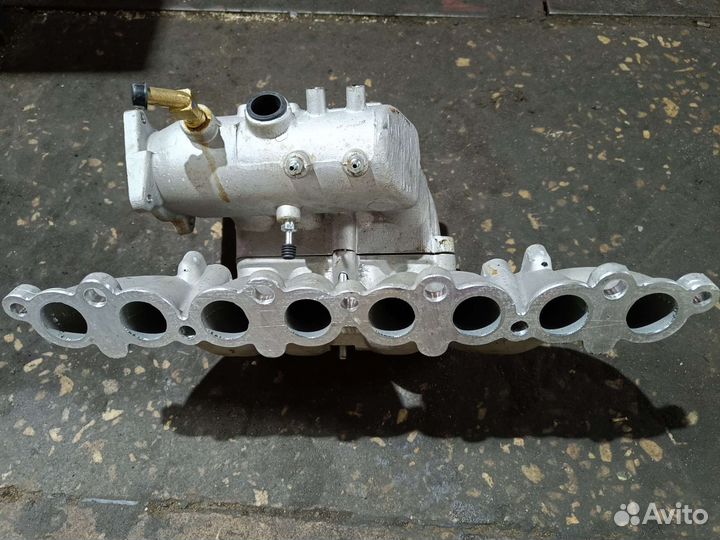 Впускной коллектор маленький УАЗ 409