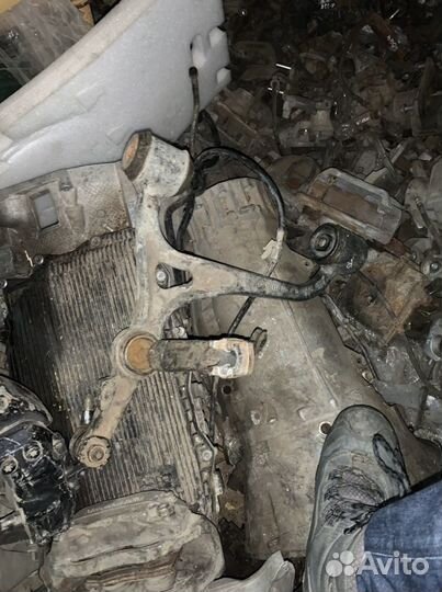 Передний нижный рычаг Мерседес w220 4matic R