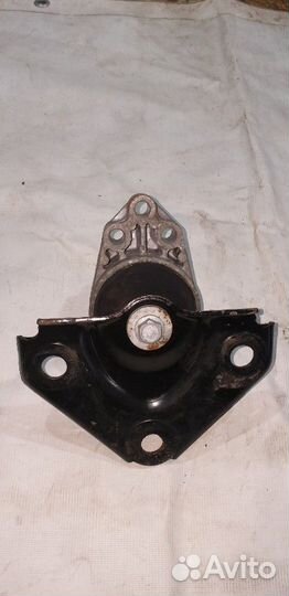 Опора двс правая Ford Fiesta/Ford Fusion