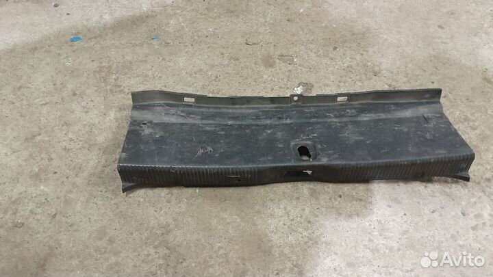 Накладка задней панели Nissan almera classic b10