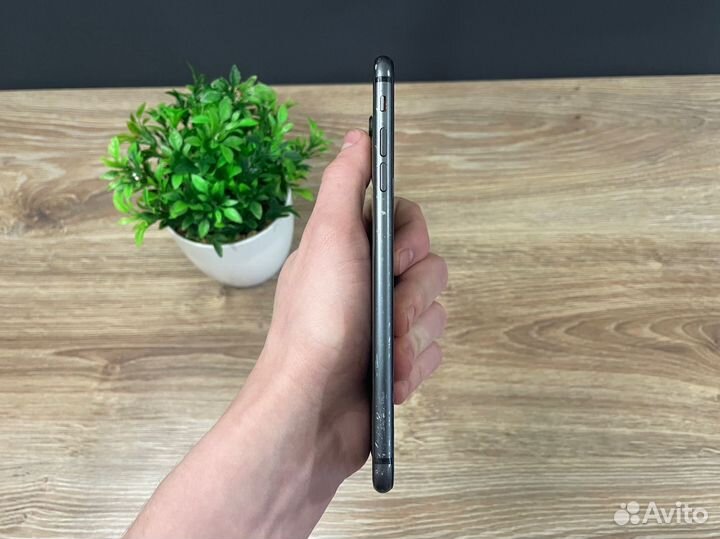 iPhone 8 Plus, 64 ГБ