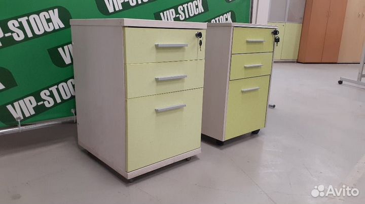 Тумбы подкатные, почти новые 60шт. Б.У