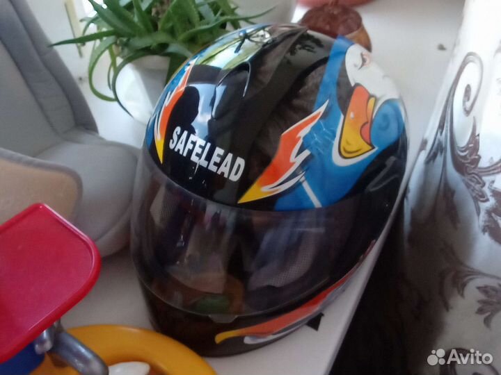 Продам мотошлем почти новый