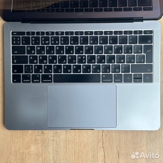 Ноутбук Apple MacBook Pro 13 2017 i5 8/256