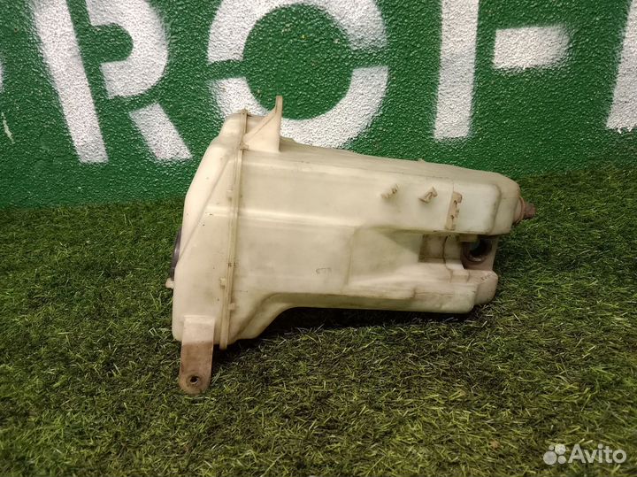 Бачок омывателя для Toyota Picnic 1