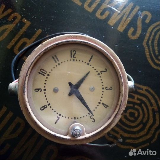 Часы автомобильные