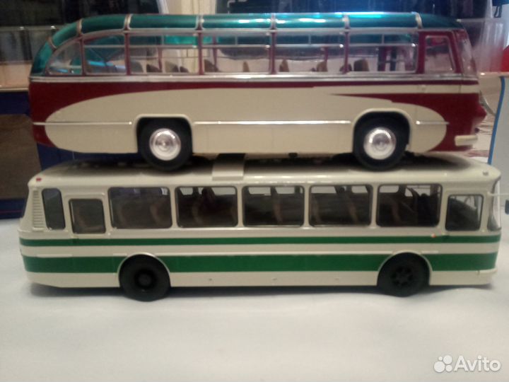Модели автобусов 1:43 лазы