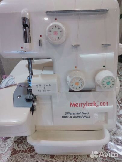 Оверлочная швейная машина