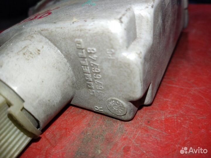 Поворотник передний правый Opel Omega A универсал