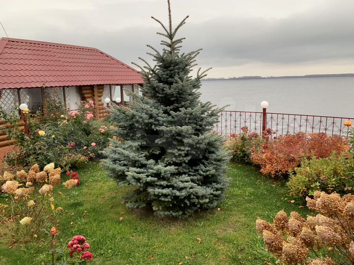 Дом 300 м² на участке 8 сот.