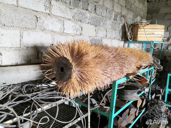 Щётка подметальная