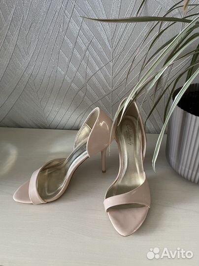 Новые босоножки Mohito