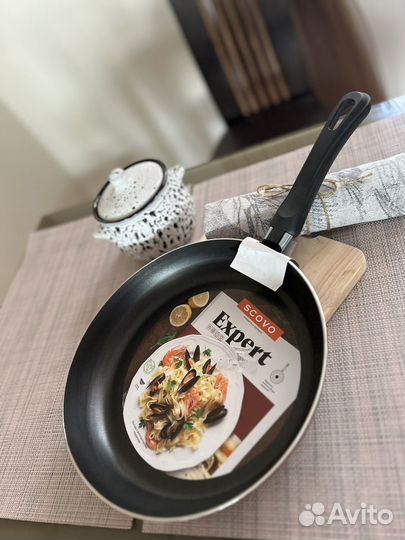 Сковороды новые Scovo