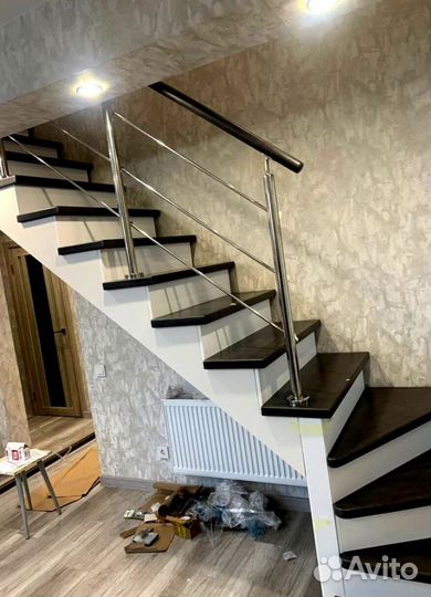 Поворотная лестница