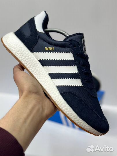 Кроссовки adidas iniki