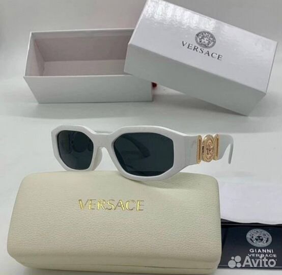 Очки солнцезащитные