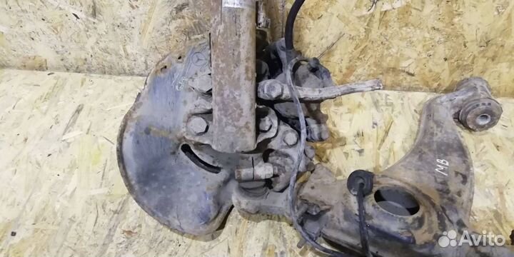 Рычаг правый нижний Mercedes-Benz 190 1992