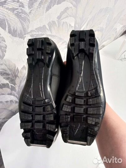 Лыжные ботинки 33р