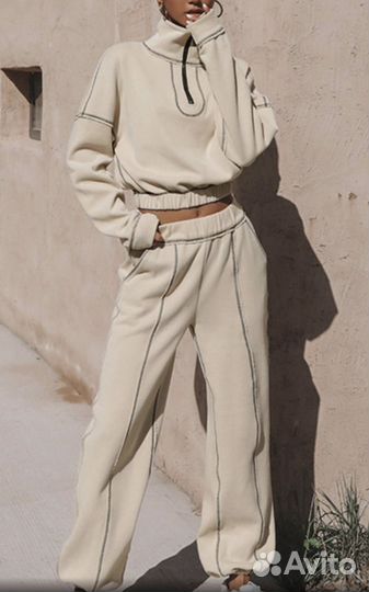 Спортивный костюм женский