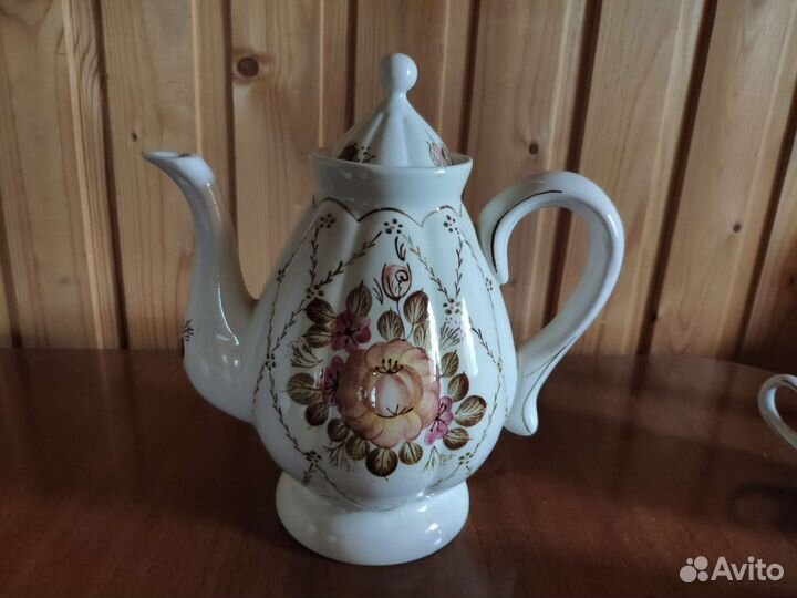 Сервиз фаянсовый 