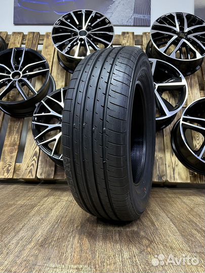 Yokohama BluEarth-XT AE61A 225/60 R16 98V