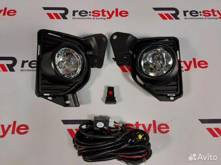 Туманки Toyota Hiace 200 3м