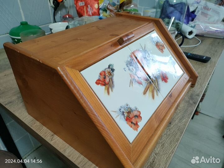 Хлебница из дерева