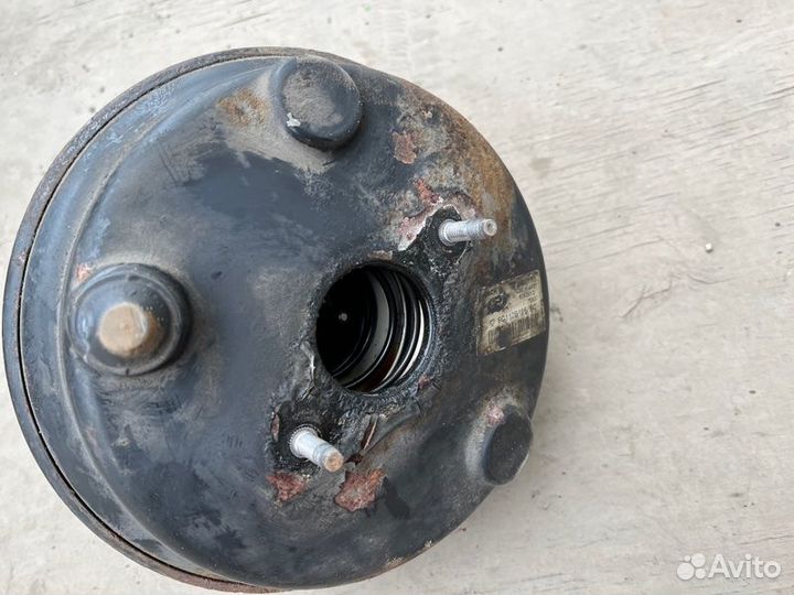 Вакуумный усилитель тормозов Ford Transit 2.4