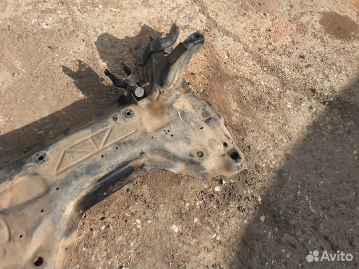 Подрамник Peugeot 308 хэтчбек 1.6 2008