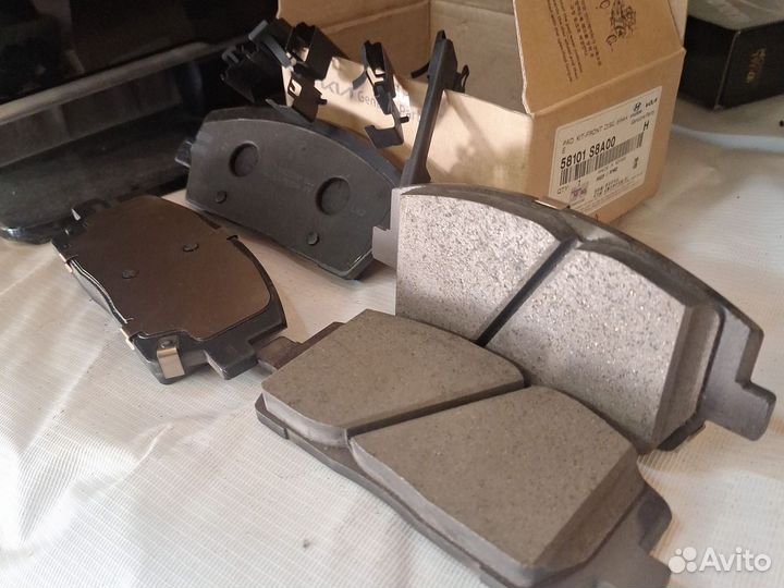 Тормозные колодки передние на hyundai Santa-Fe