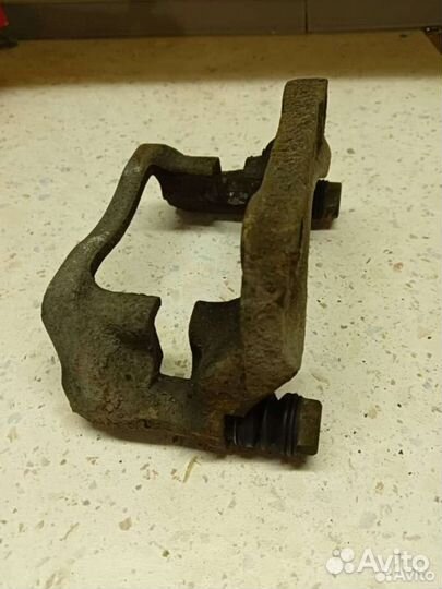 Скобы суппорта renault Logan