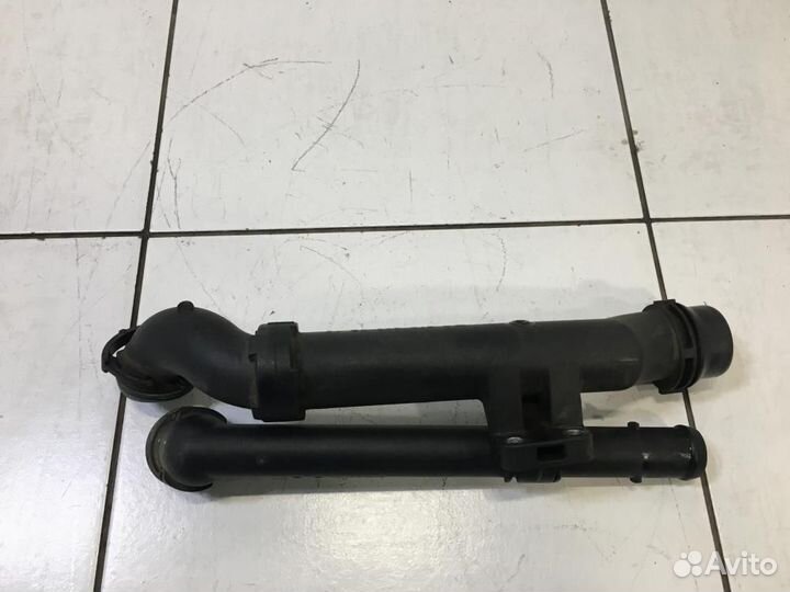 Патрубок Mercedes-Benz E-Class W213