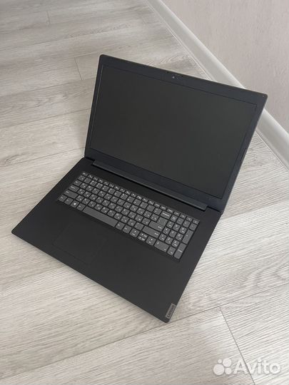 Ноутбук lenovo 17,3 i3 (8th) nvidia mx110 8gb ssd