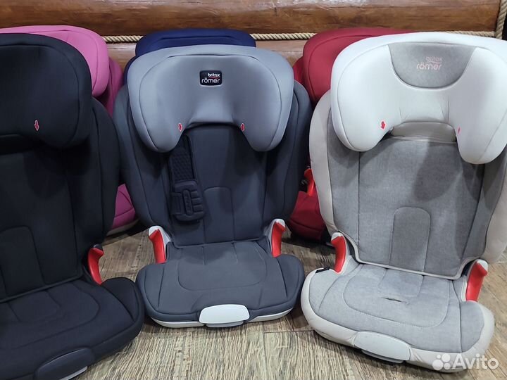 Автомобильное кресло britax romer