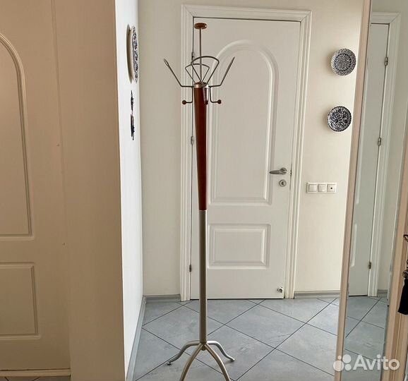 Вешалка напольная. Италия