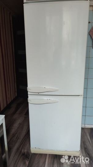 Холодильник бу stinol
