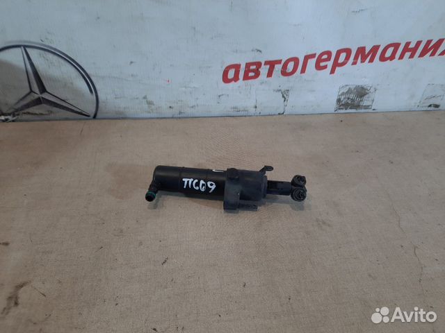 Форсунка омывателя левая Mercedes C200 W204