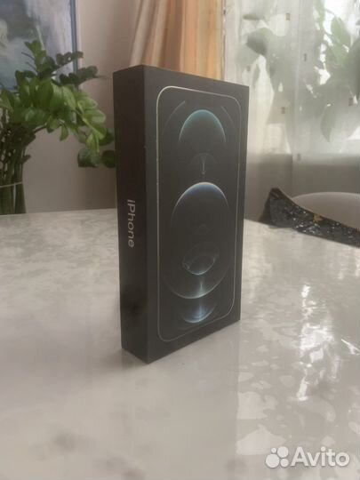 Коробка от iPhone 12 pro max