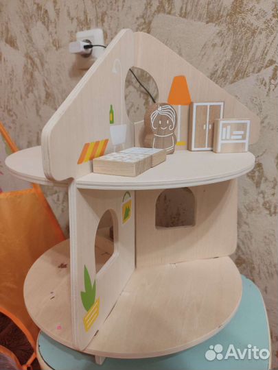 Домик кукольный деревянный