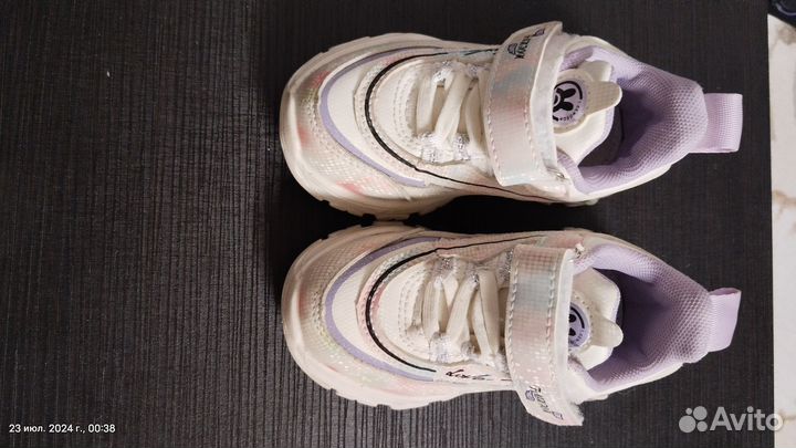 Кроссовки для девочки