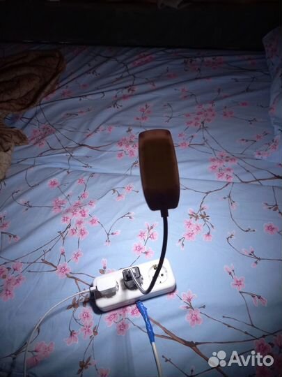 Отдам за шоколадку вещи