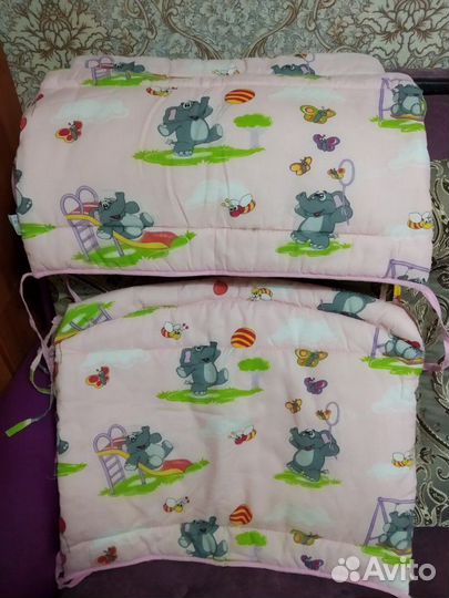 Бортики на кроватку