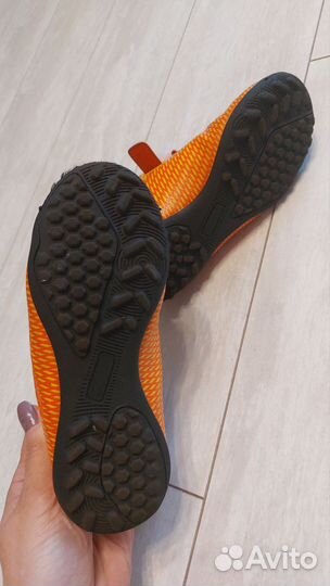 Футбольные бутсы