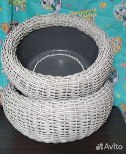 Кашпо из искусственного ротанга