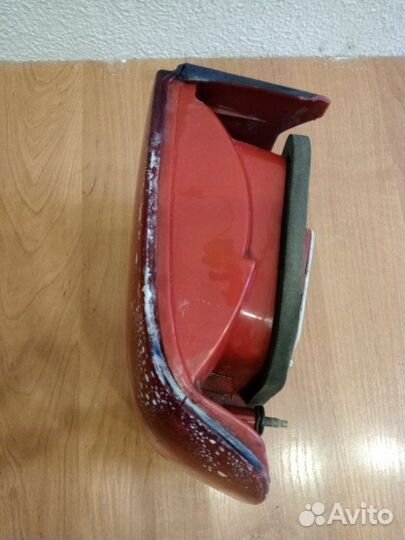 Фонарь красный Magneti Marelli задний правый