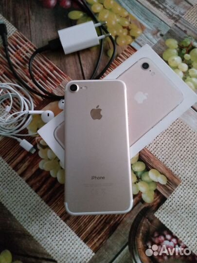 Телефон iPhone 7 plus