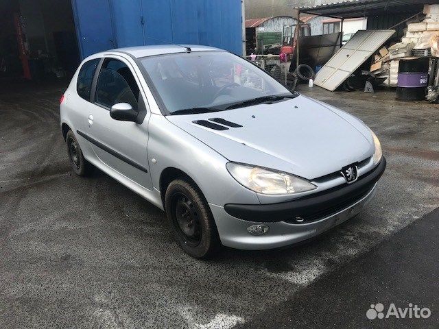 Разбор на запчасти Peugeot 206