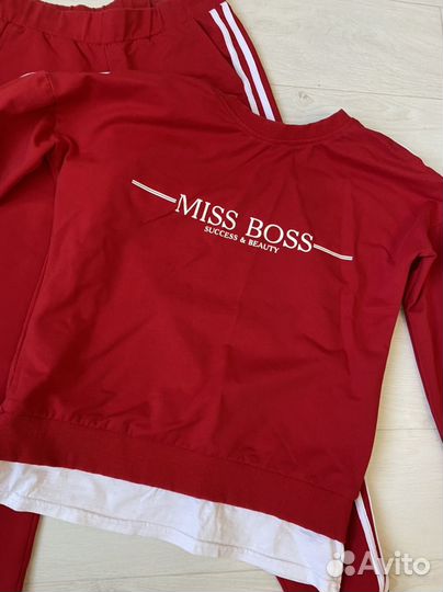 Спортивный костюм женский