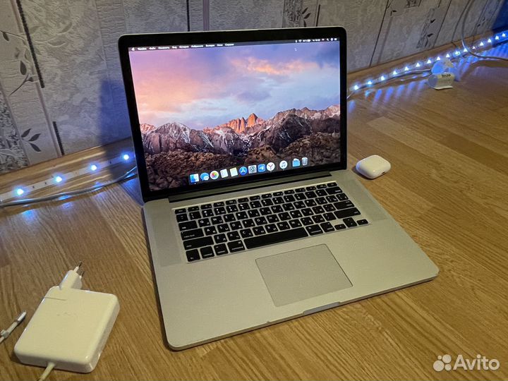 MacBook Pro 15, retina, i7, ssd