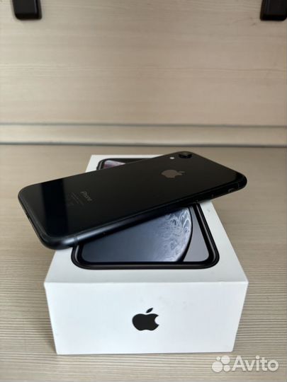 iPhone Xr, 64 ГБ